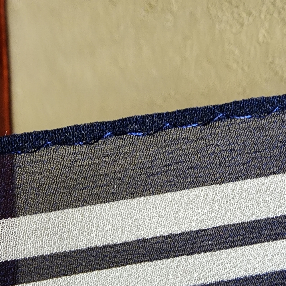 Albert Nipon for Collection XIIX Silk Scarf. - Picture 8 of 11